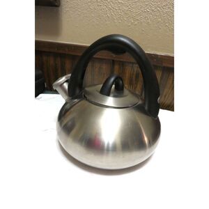 Calphalon Teapot 4402 2 QT 1.9 L Stainless Steel Tea Pot Kettle Whistle